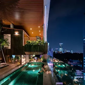Au Legend Hotel