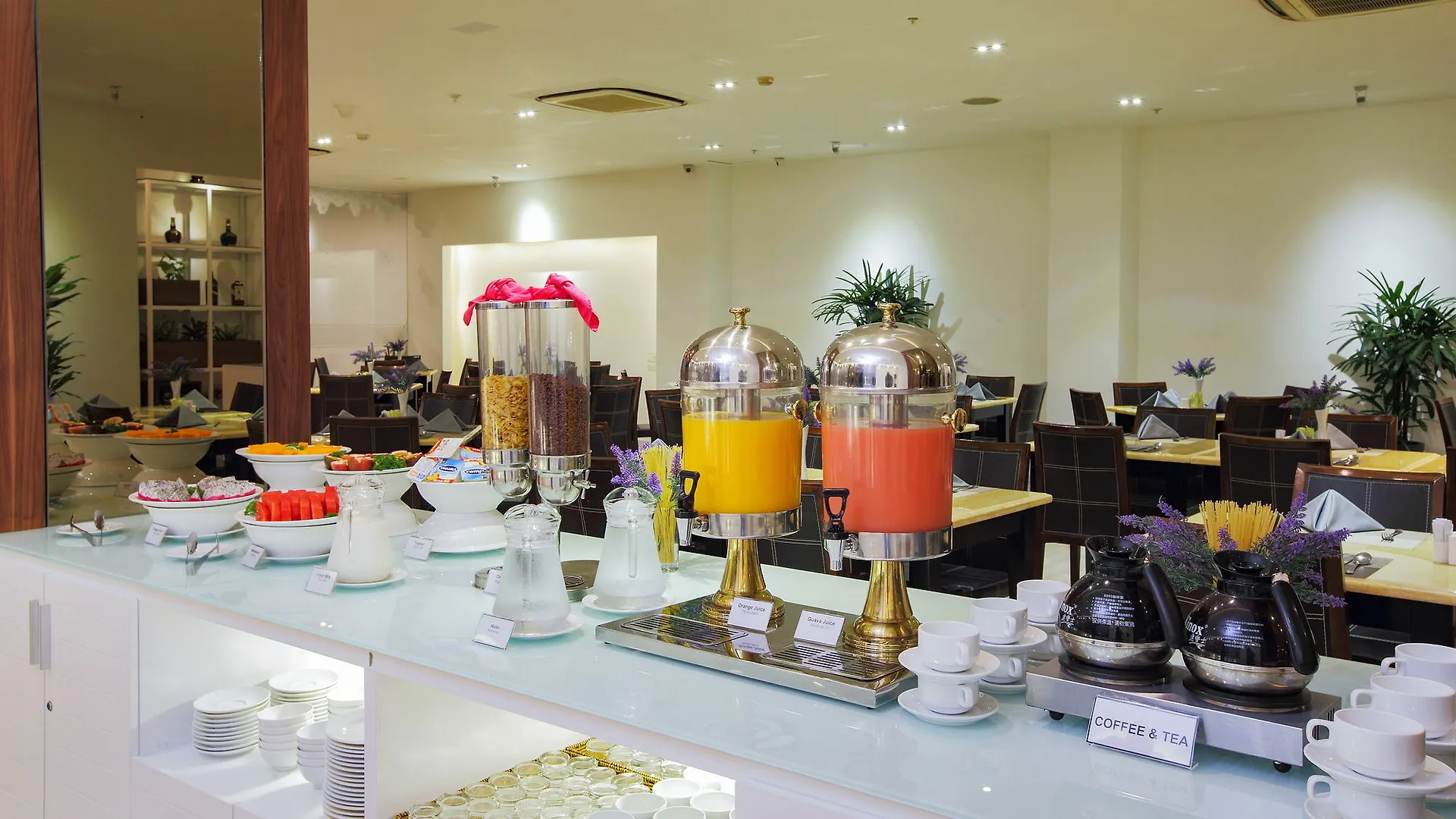 Lavender Hotel Ho Chi Minh City 3*,